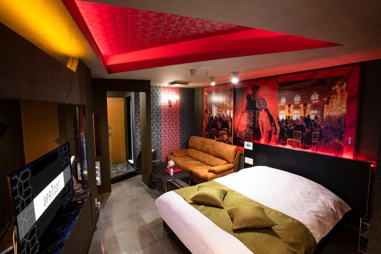 Apricot (adults Only) 3*
